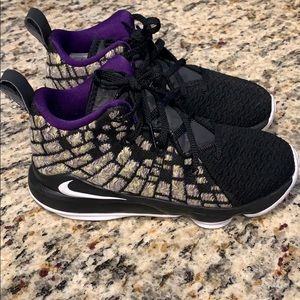 Nike Lebron xvii basketball shoes